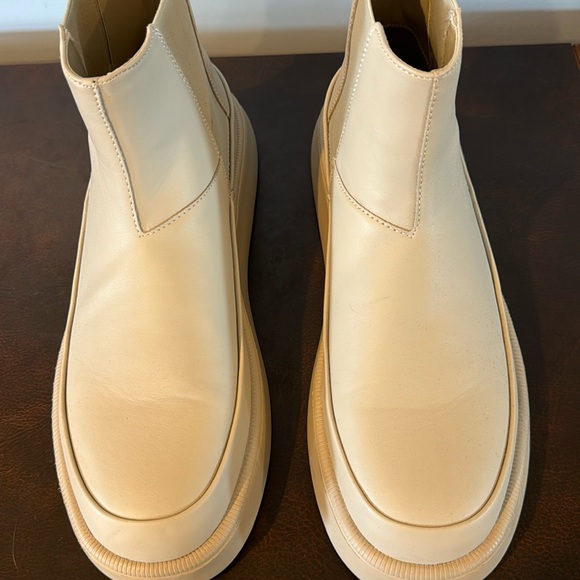 NEW & UNWORN - Zara Man ‘moonboot’ style high-tops - unused film shoot spares - Picture 7 of 13